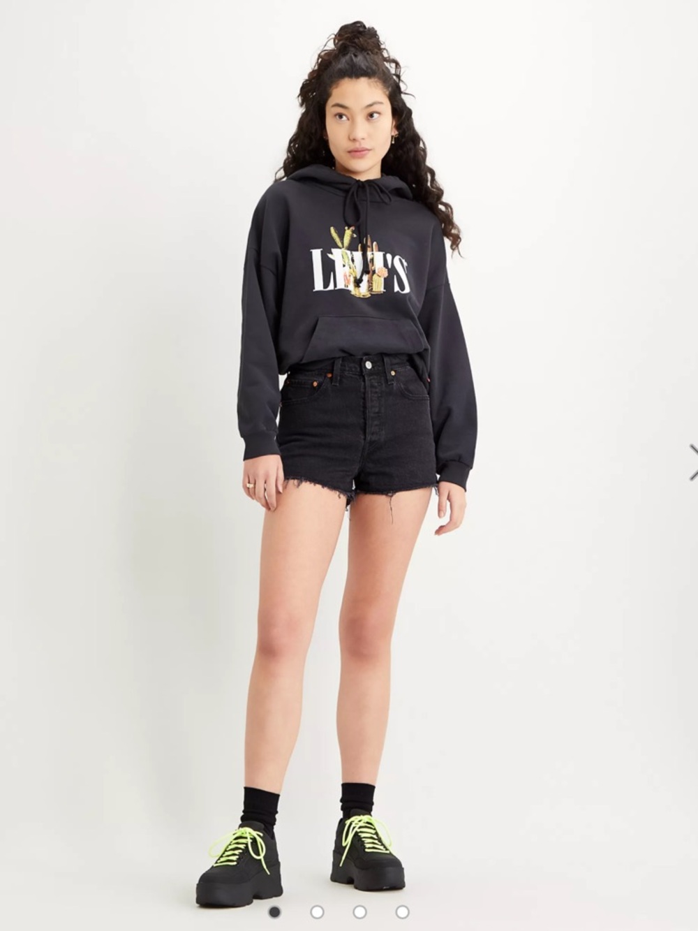 Levi Ribcage Shorts in Black